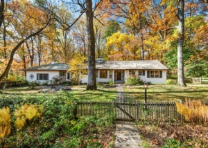 10506 GREENACRES DRIVE